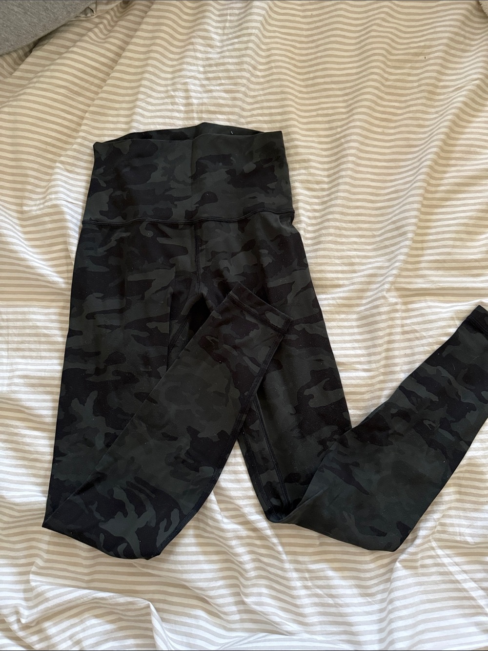 Lululemon align leggings size 4